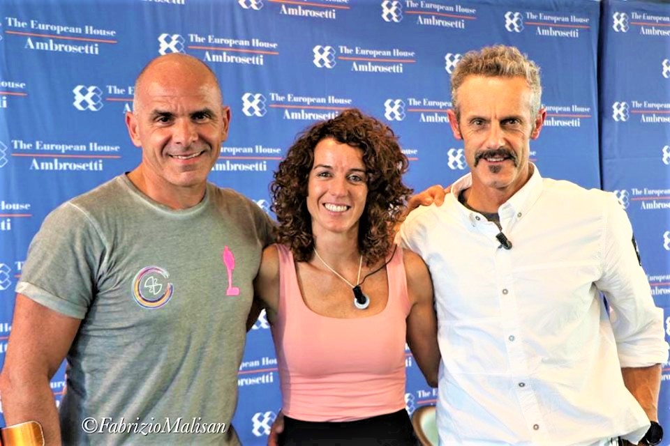 Io, Paola Gianotti, ciclista e Coach e Emilio Previtali, Alpinista e Triathleta.